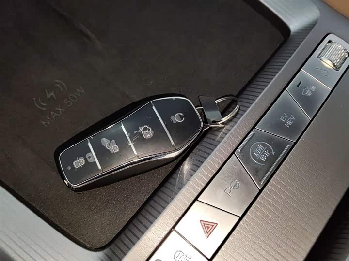 Фото 9 - BYD Han L