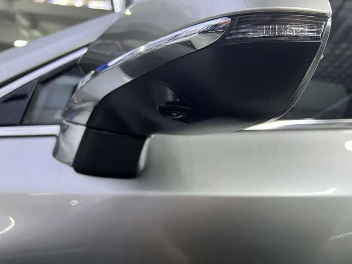 Фото 5 - Lexus NX