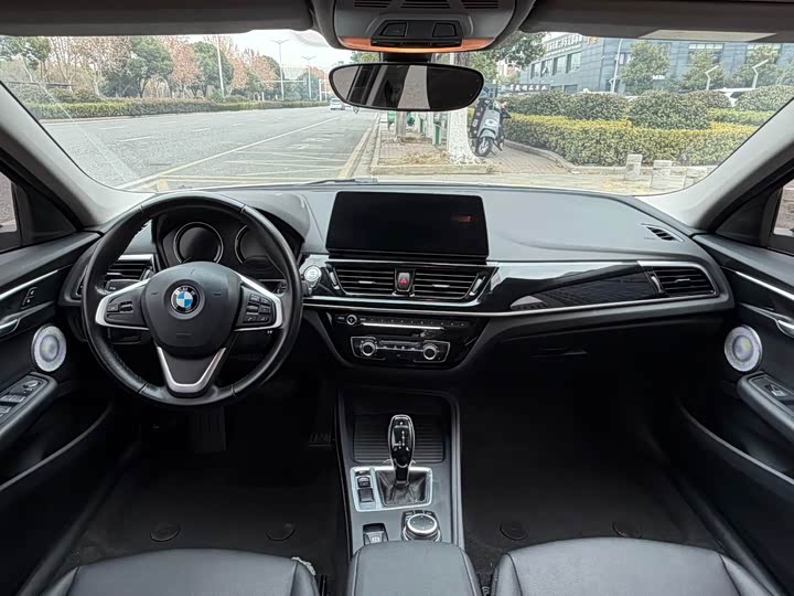 Фото 9 - BMW 1 Series