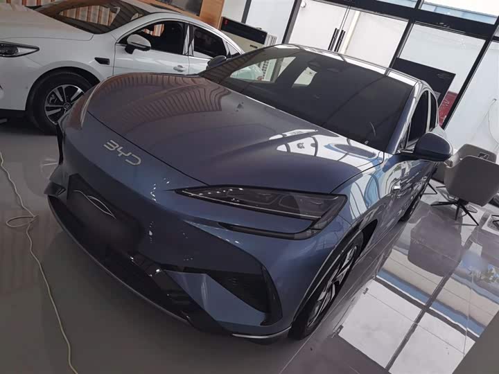 Фото 1 - BYD Sea Lion 07 EV