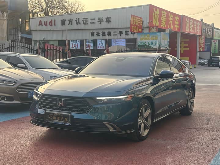 Фото 1 - Honda Accord