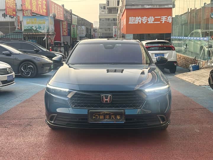 Фото 2 - Honda Accord