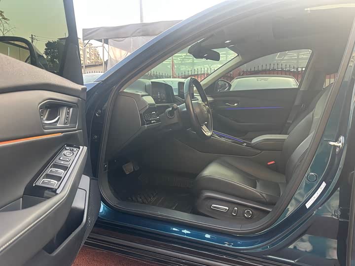 Фото 7 - Honda Accord