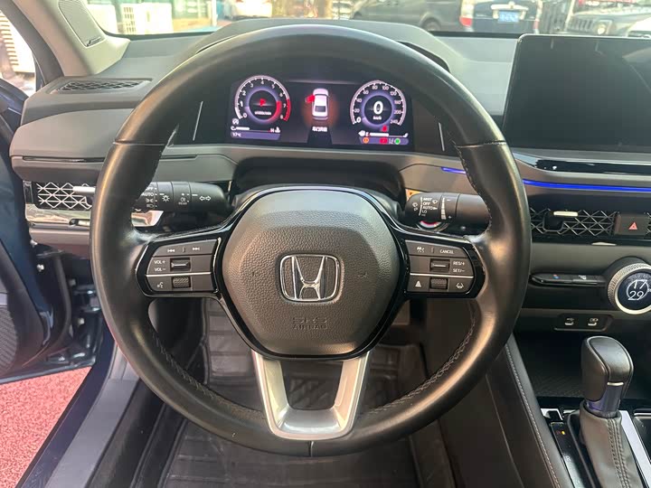 Фото 9 - Honda Accord