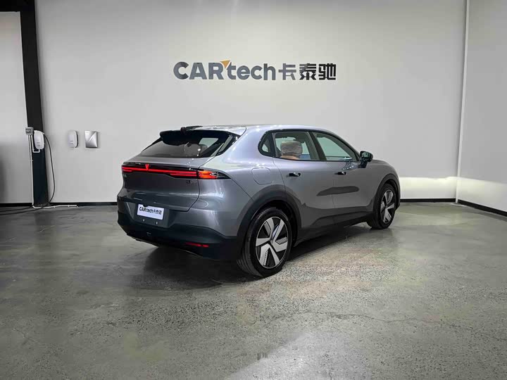 Фото 6 - Changan Deepal S05