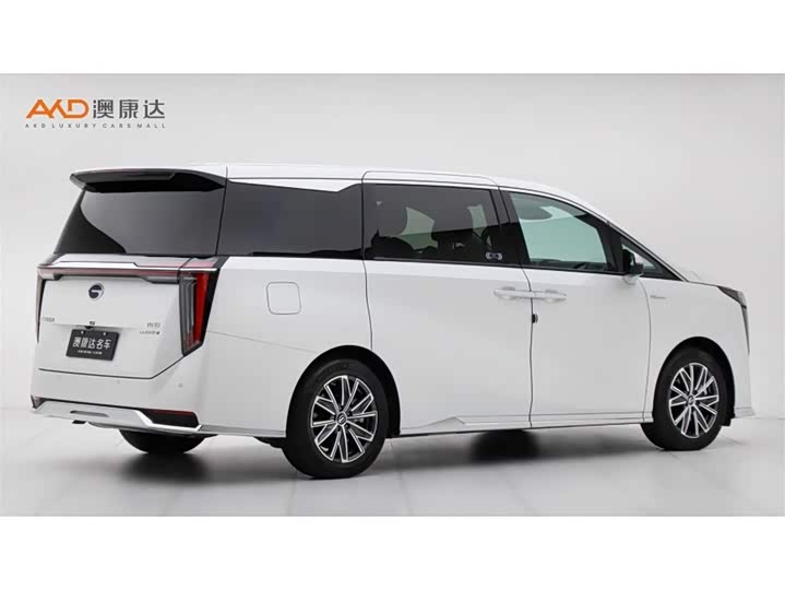 Фото 3 - GAC Trumpchi M8