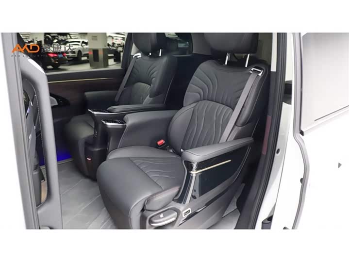 Фото 7 - GAC Trumpchi M8