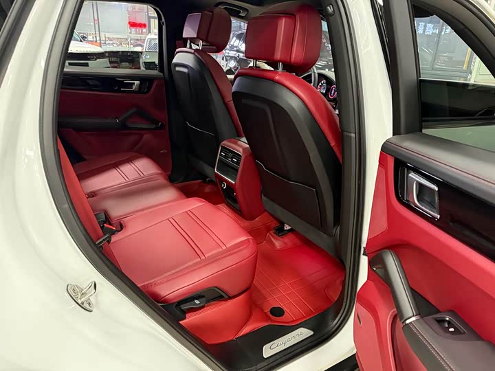 Фото 4 - Porsche Cayenne