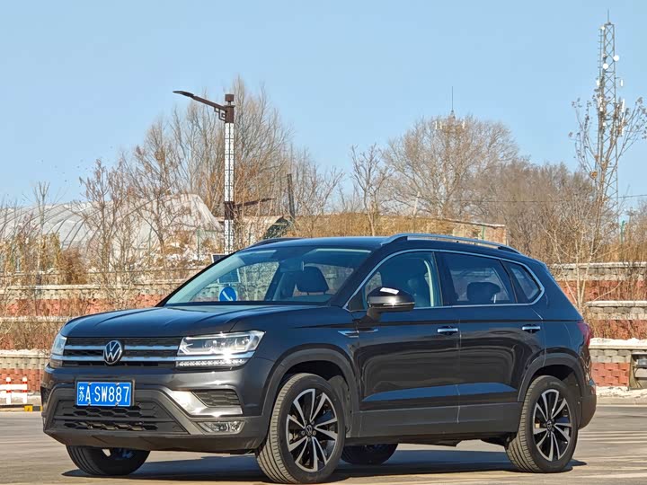 Фото 1 - Volkswagen Tharu