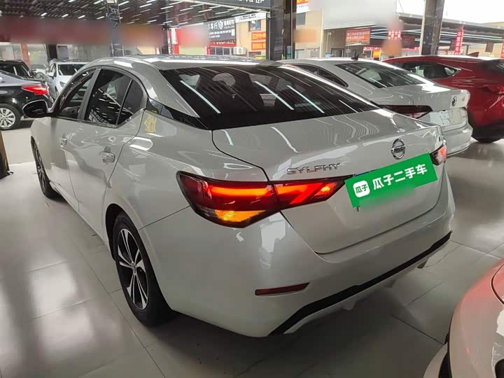 Фото 5 - Nissan Sylphy