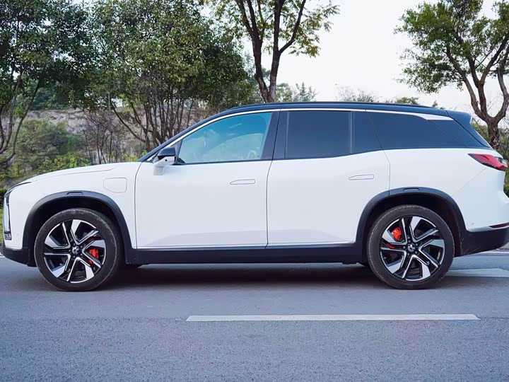 Фото 3 - Nio ES8