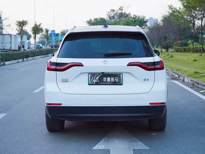 Фото 5 - Nio ES8