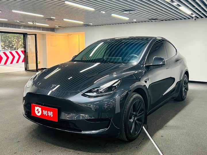 Фото 1 - Tesla Model Y