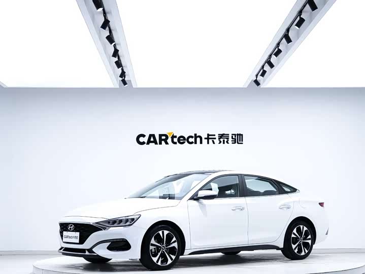 Фото 1 - Hyundai Lafesta