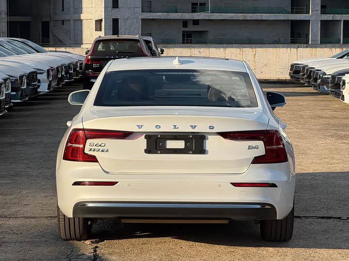 Фото 3 - Volvo S60