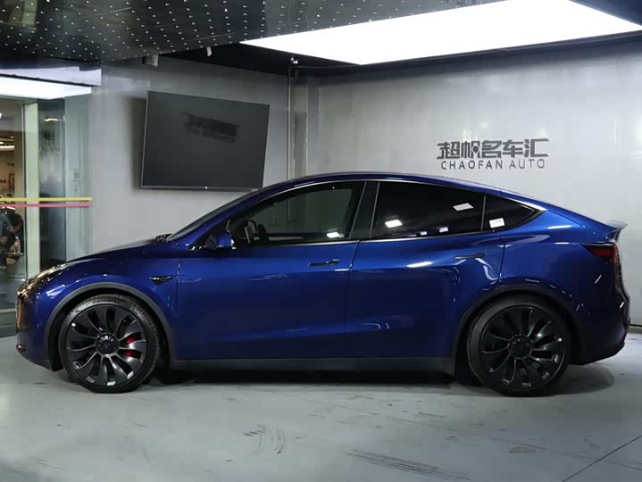 Фото 6 - Tesla Model Y