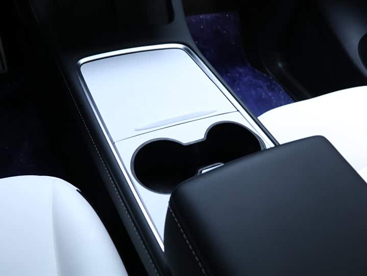 Фото 8 - Tesla Model Y
