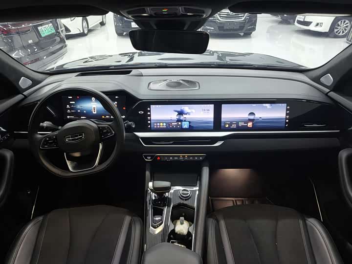 Фото 7 - Geely Monjaro