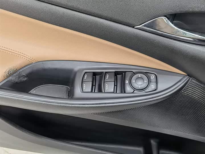 Фото 9 - Buick GL6