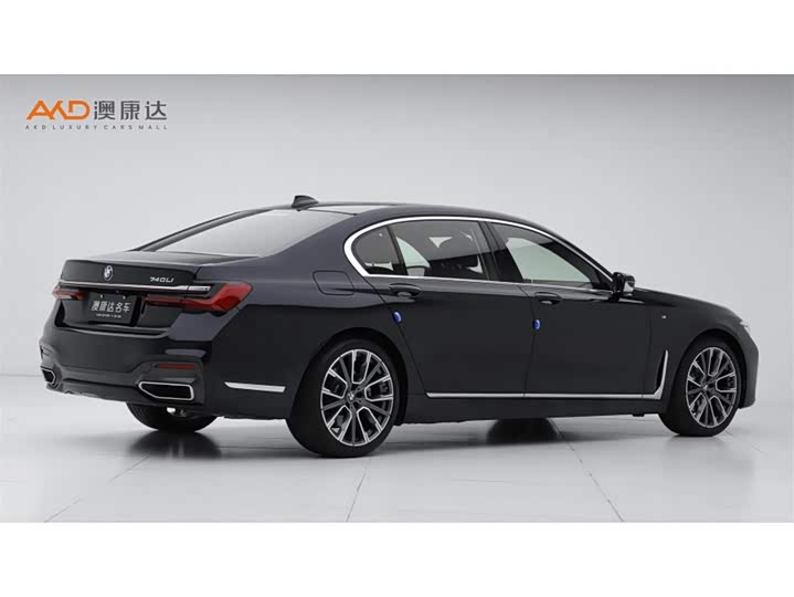 Фото 3 - BMW 7 Series