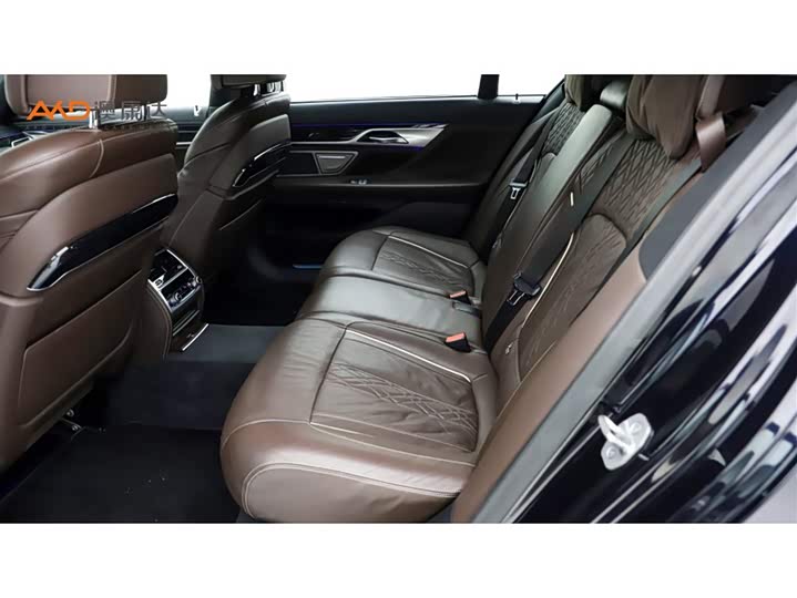 Фото 7 - BMW 7 Series