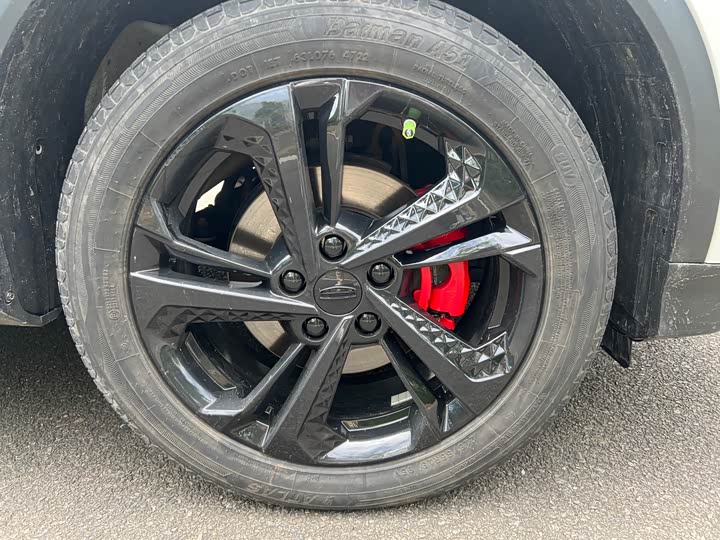 Фото 6 - Geely Coolray