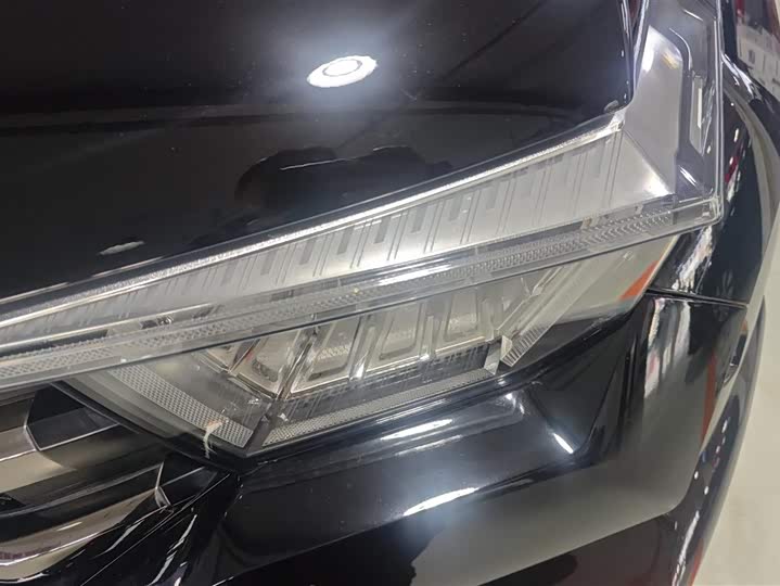 Фото 5 - Tank 400 Hybrid