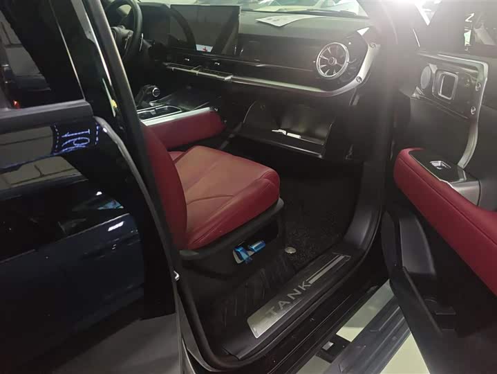 Фото 8 - Tank 400 Hybrid