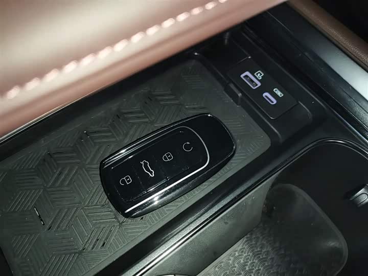 Фото 9 - Chery Tiggo 8 Pro