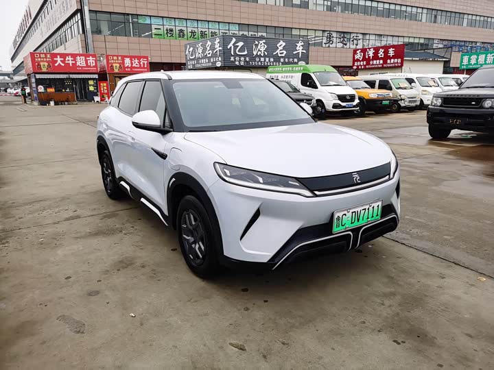 Фото 3 - BYD Yuan Up