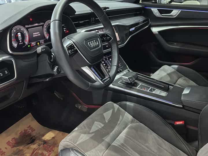 Фото 4 - Audi A6L