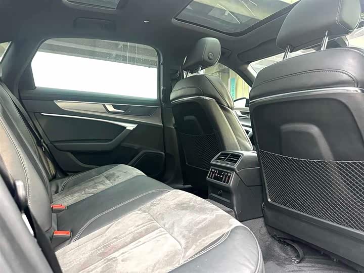 Фото 3 - Audi A6L