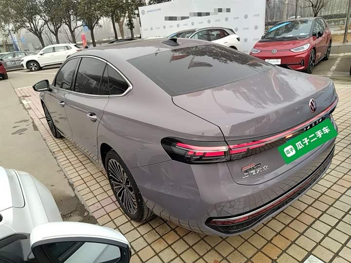 Фото 5 - Volkswagen Passat