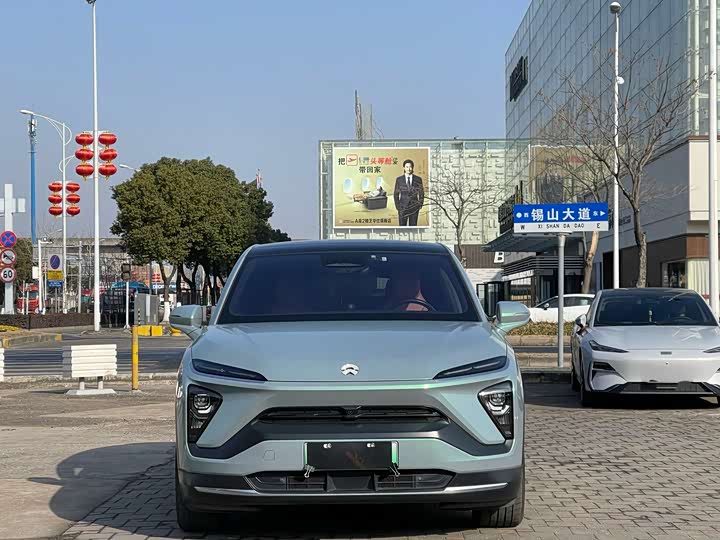 Фото 2 - Nio EC6