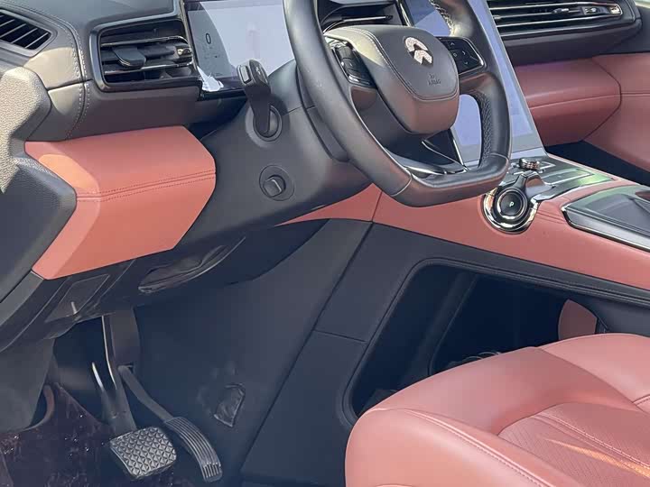 Фото 7 - Nio EC6