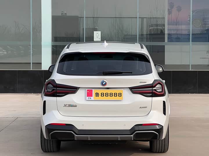 Фото 8 - BMW iX3