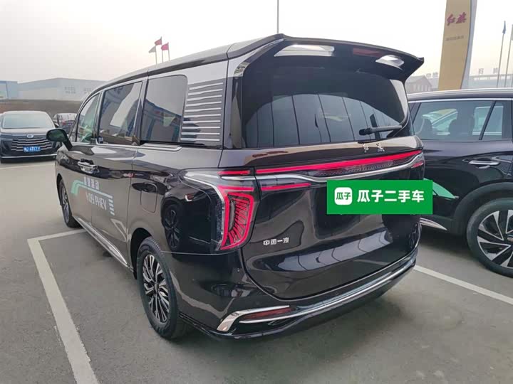 Фото 5 - Hongqi HQ9 Hybrid