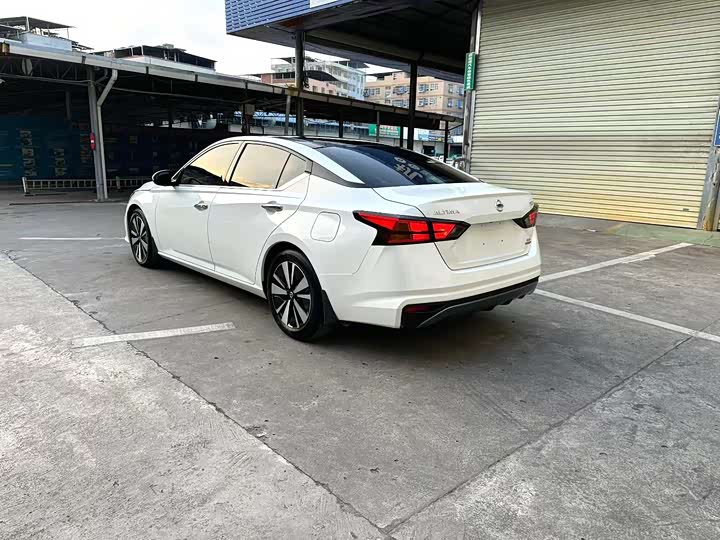 Фото 4 - Nissan Teana