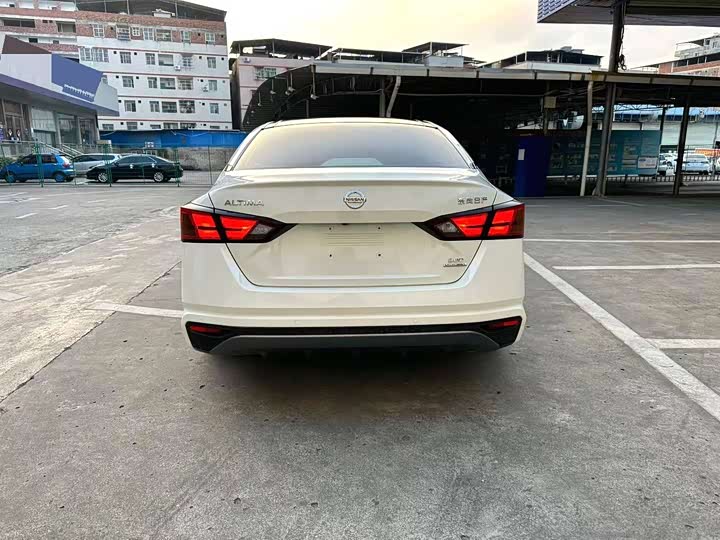 Фото 5 - Nissan Teana