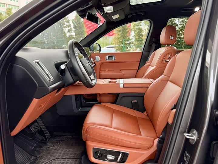 Фото 8 - LiXiang L8