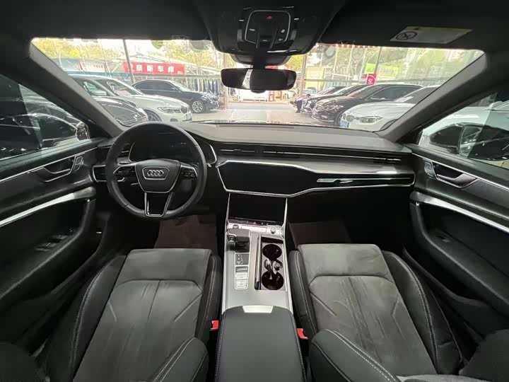 Фото 6 - Audi A6L