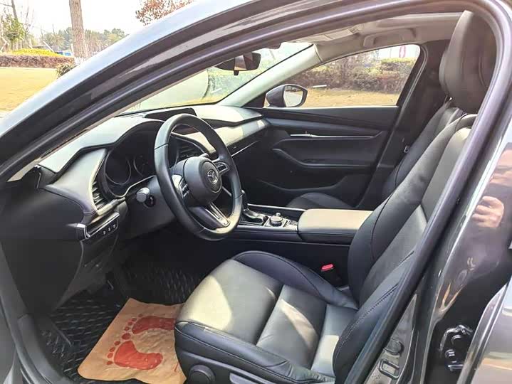 Фото 5 - Mazda 3 (Axela)