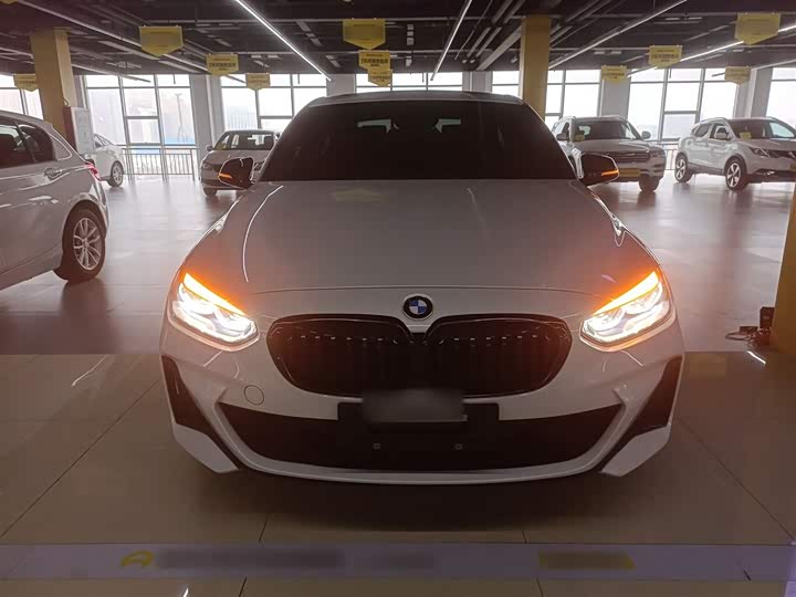 Фото 3 - BMW 1 Series