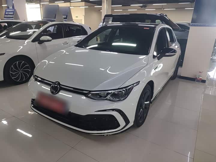 Фото 1 - Volkswagen Golf