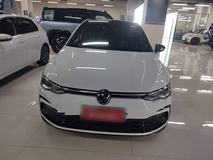 Фото 3 - Volkswagen Golf