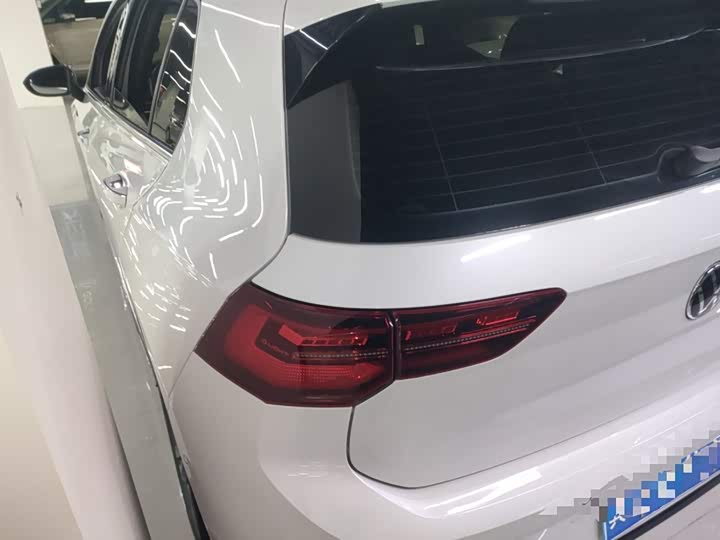 Фото 5 - Volkswagen Golf