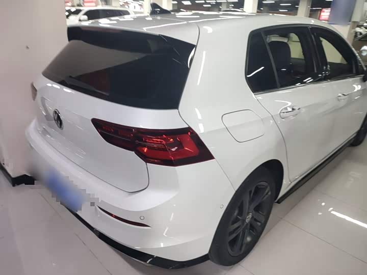 Фото 7 - Volkswagen Golf