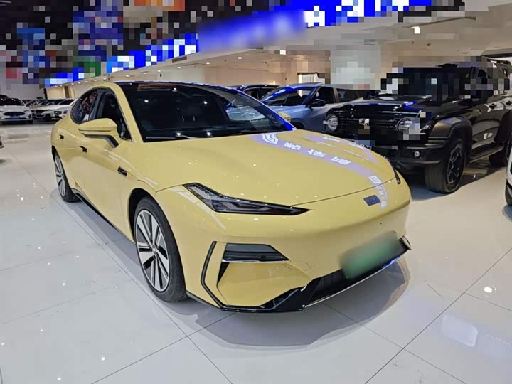 Фото 7 - Geely Galaxy E8