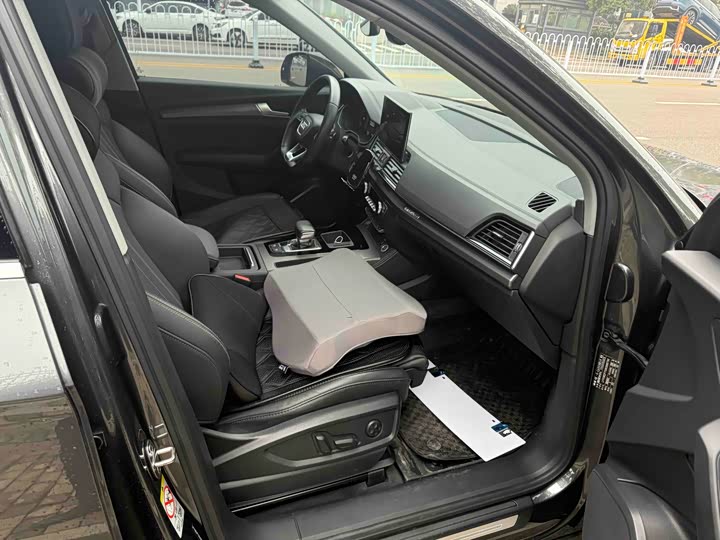 Фото 9 - Audi Q5L