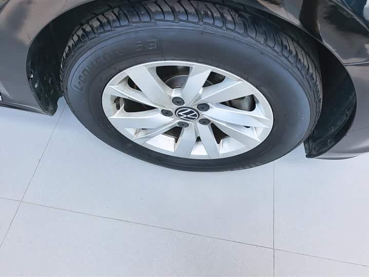 Фото 6 - Volkswagen Passat